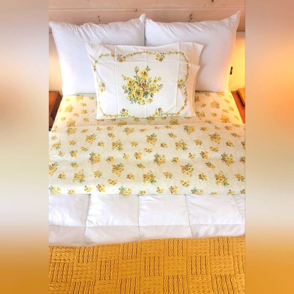 Vintage DBL Sz 3pc Bedding Set. Sunflowers Motif, Sears, 50/50 Blend - Picture 2 of 15